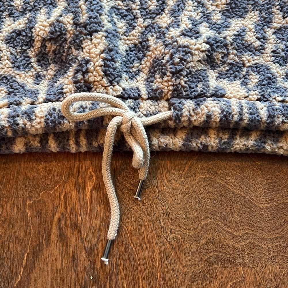 Women’s Sherpa Top - Picture 2 of 6
